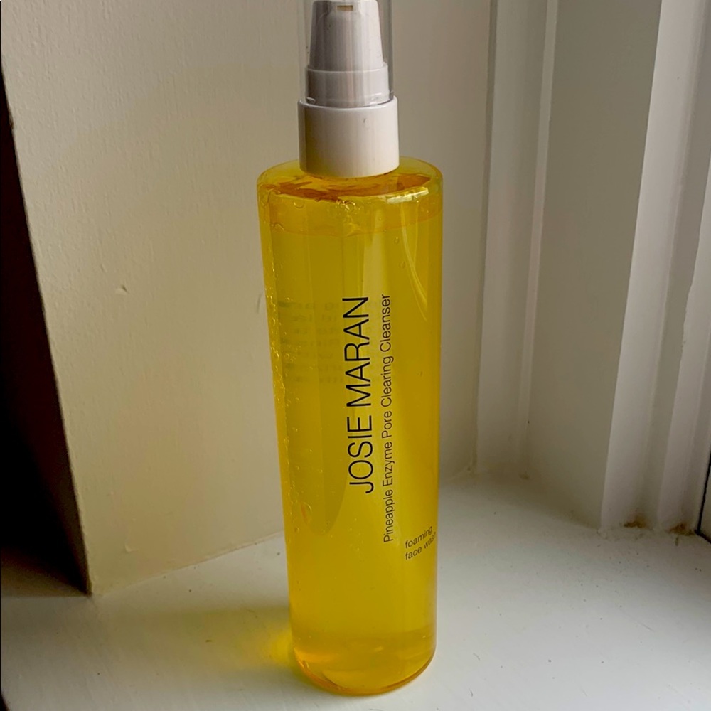 Josie Maran Pineapple Enzyme Pore Clearing Cleanser Foaming Face Wash.  new!